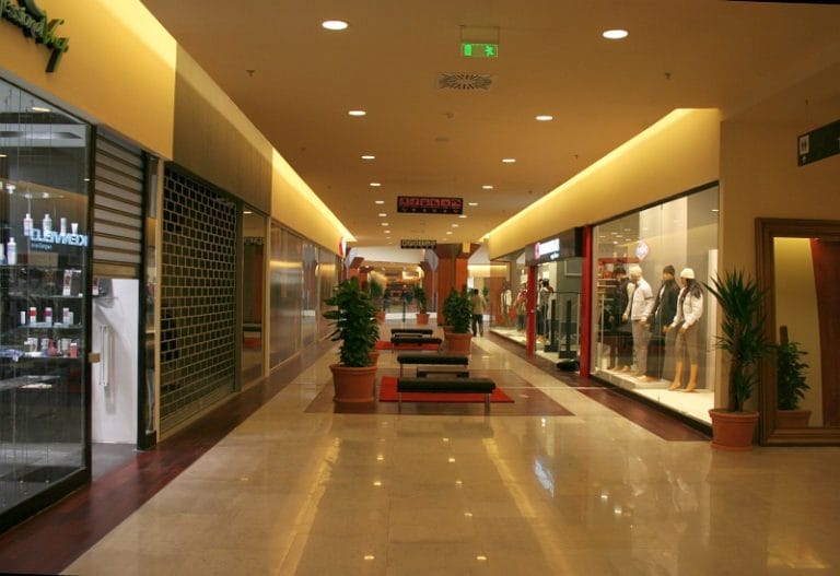 as vrea sa ne-ntalnim la mall