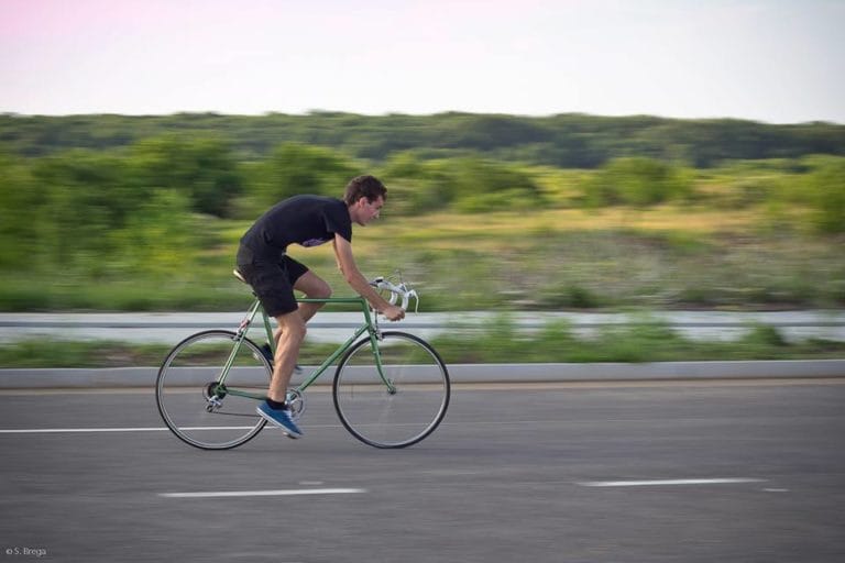 Caută doi prieteni care știu să pedaleze și câștigați împreună 300 € 1 | Cristian Florea