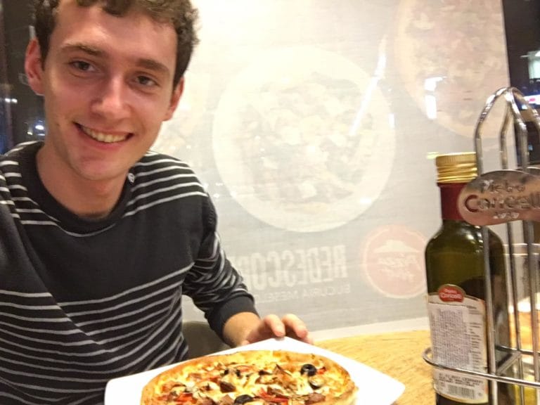 Concurs: Câtă pizza și câte paste crezi că ai putea mânca la o masă? 28 | Cristian Florea