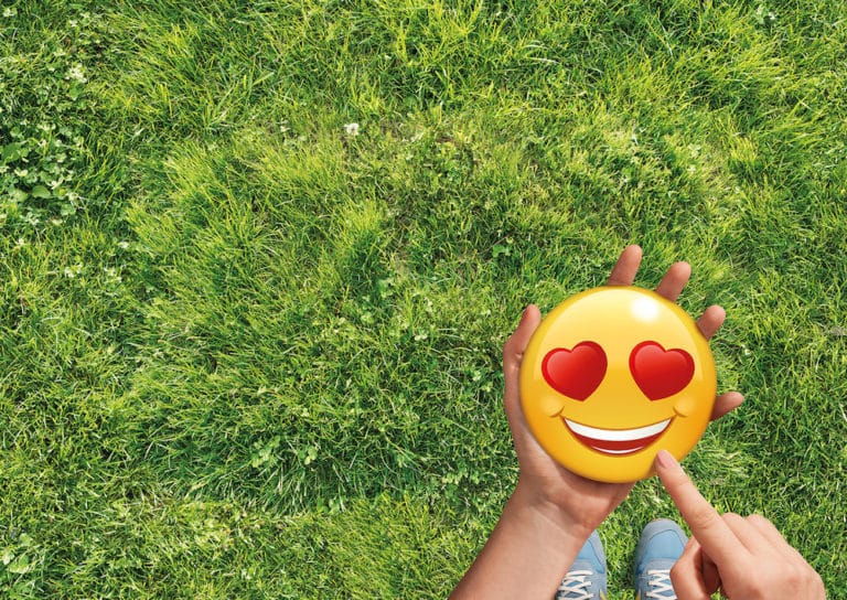 Cuvântul Oxford al anului 2015 este un emoji: ? (P) 5 | Cristian Florea