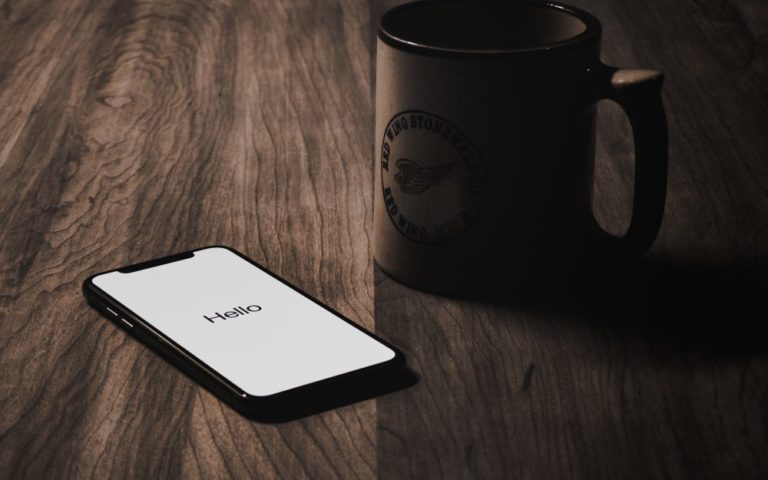 bateria iphone-ului - Photo by Tyler Lastovich