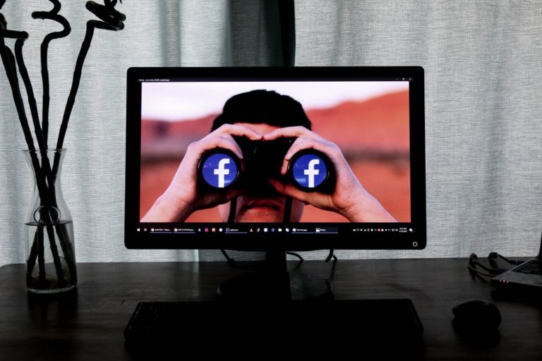 Merită să faci un grup de Facebook pentru brandul tău sau nu?