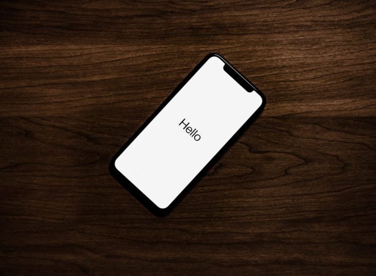 Noutăți pentru utilizatorii Apple: Apple Pay și EKG disponibile în România
