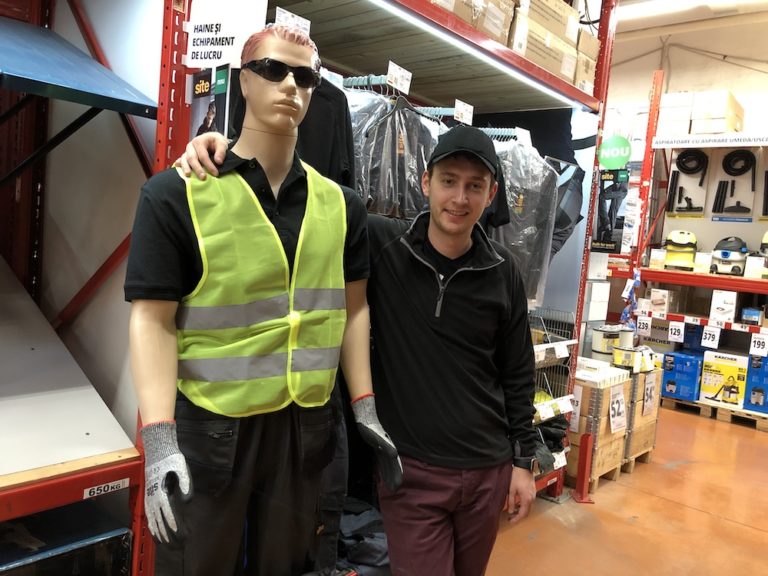 Brico Depot a adăugat o gamă de îmbrăcăminte pentru cei care trebăluiesc prin casă 5 | Cristian Florea Brico Depot a adăugat o gamă de îmbrăcăminte pentru cei care trebăluiesc prin casă