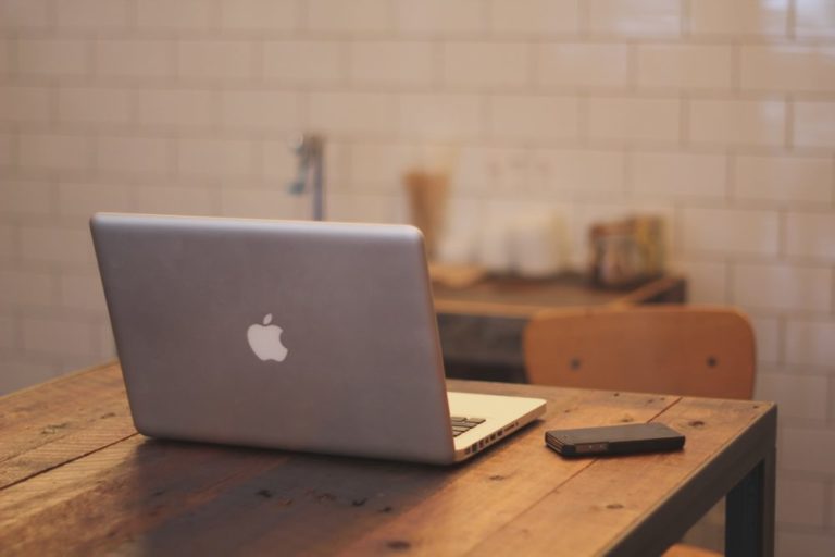 Dacă ai un MacBook Pro din perioda 2015 - 2017 s-ar putea să-i poți înlocui bateria gratuit 9 | Cristian Florea