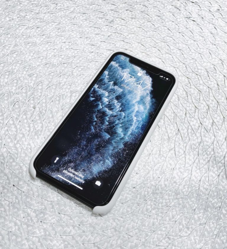 Dacă-ți activezi Dark Mode pe iPhone X, XS sau 11 Pro o să țină mai mult bateria 17 | Cristian Florea Dacă-ți activezi Dark Mode pe iPhone X, XS sau 11 Pro o să țină mai mult bateria 16 | Cristian Florea