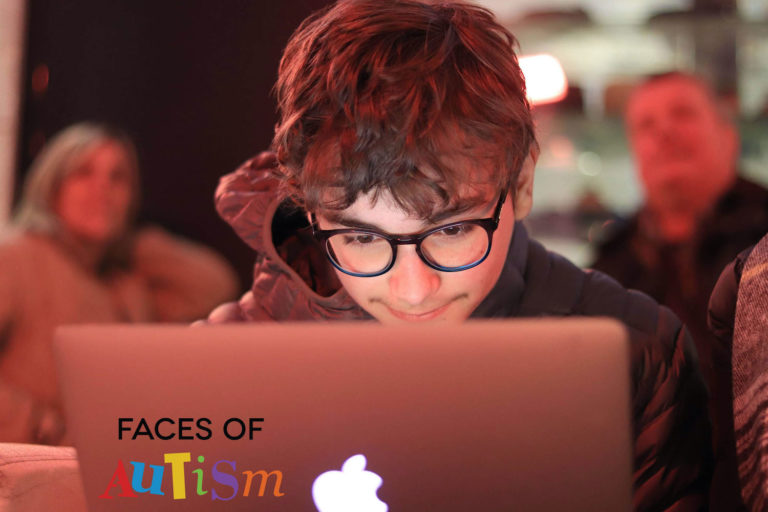 Faces of Autism - un proiect excelent inițiat de un adolescent cu autism