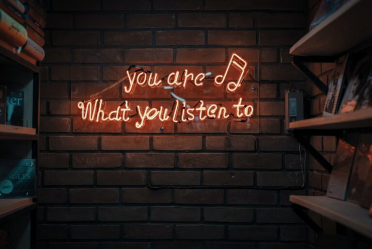 Cum transferi playlist-urile de pe un serviciu muzical pe altul 15 | Cristian Florea lighted red text signage