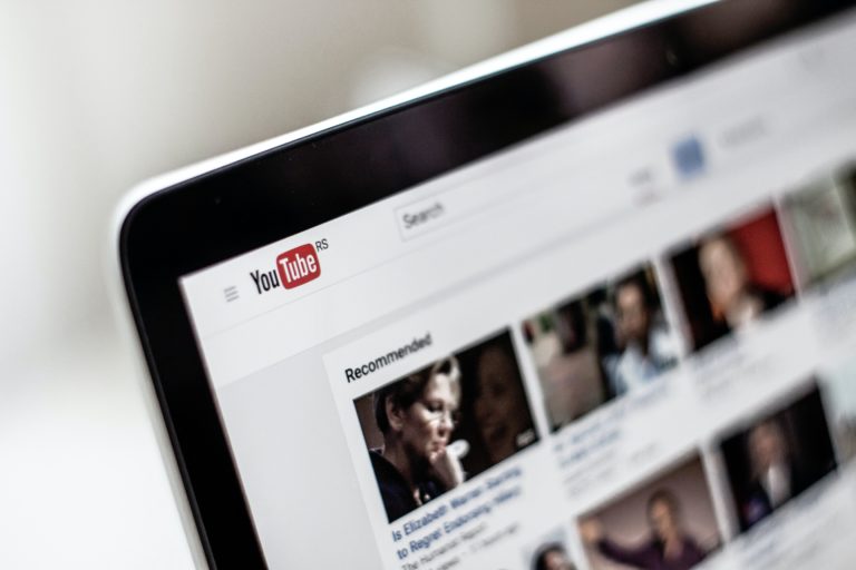 YouTube adaugă mid-roll ads în clipurile de minimum 8 minute 13 | Cristian Florea Ce este YouTube Creator Mix și cum ajută creatorii de conținut